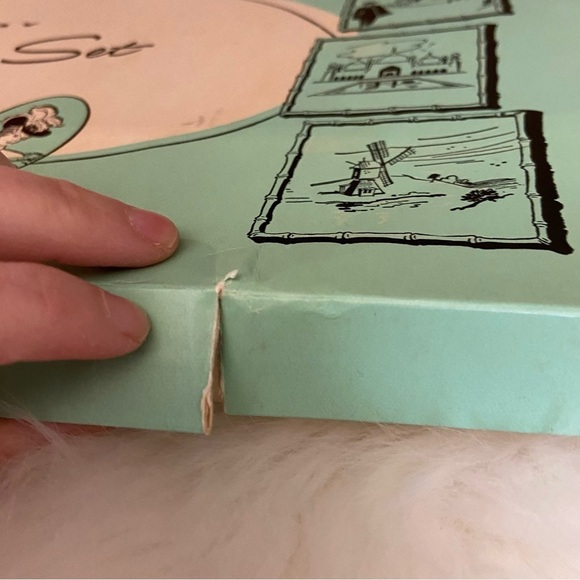 Vintage BNIB Lady Christina table cloth napkin set - Picture 7 of 7